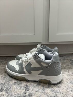 Off-White Sneakers